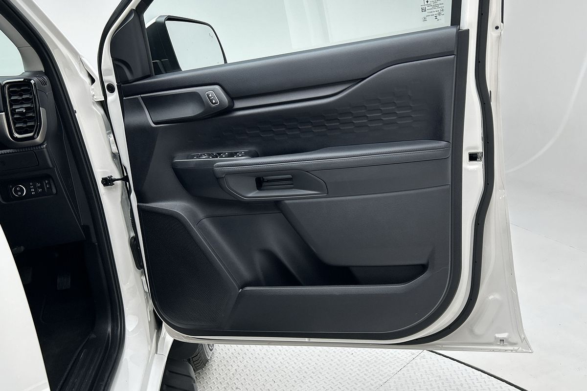 2025 Ford Everest Ambiente 2.0L