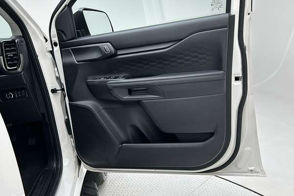 2025 Ford Everest Ambiente 2.0L