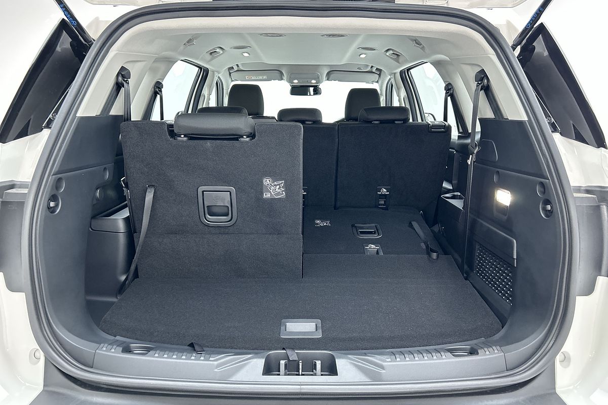 2025 Ford Everest Ambiente 2.0L
