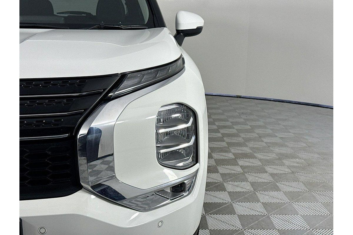 2024 Mitsubishi Outlander LS ZM