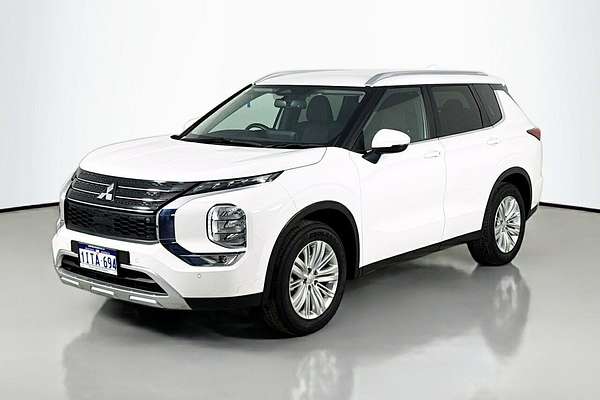 2024 Mitsubishi Outlander LS ZM