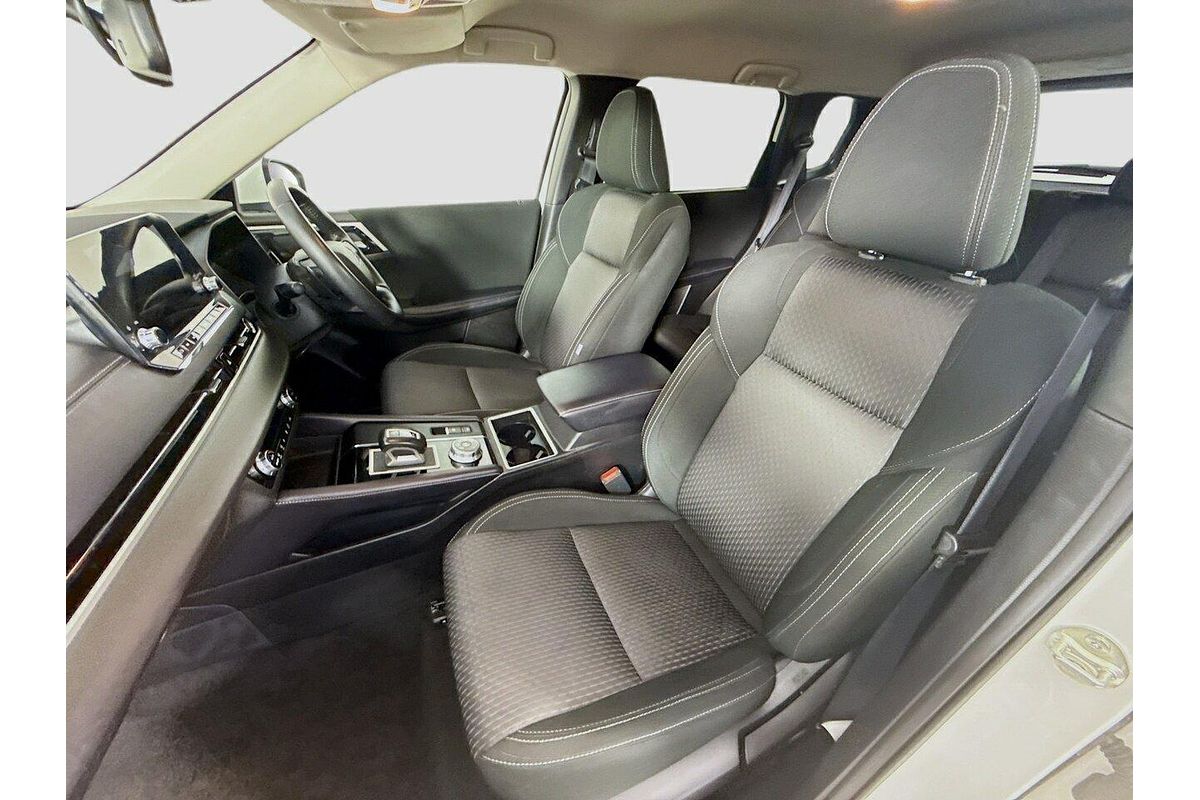 2024 Mitsubishi Outlander LS ZM