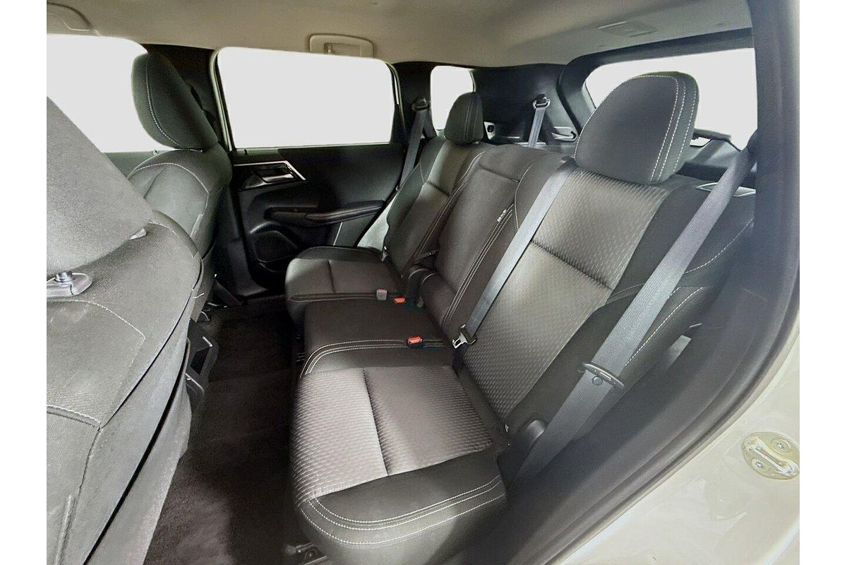 2024 Mitsubishi Outlander LS ZM