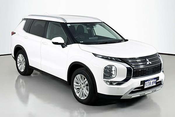 2024 Mitsubishi Outlander LS ZM