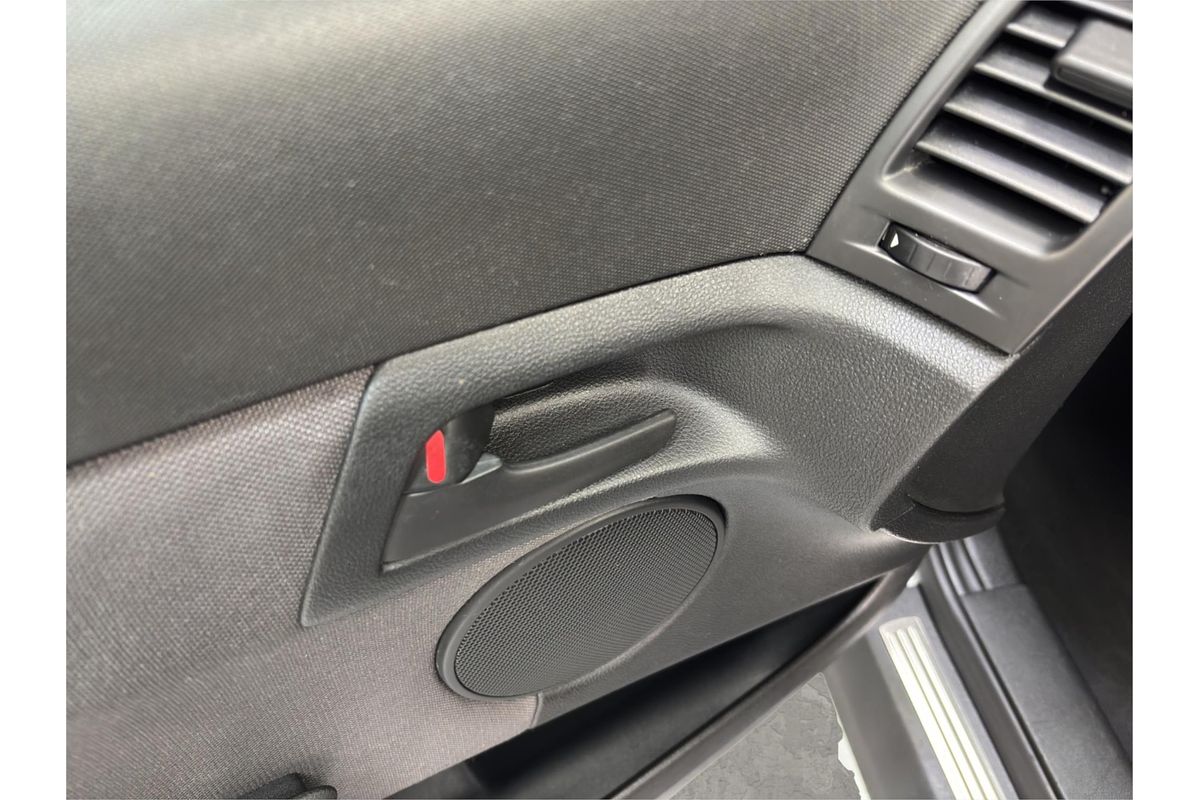 2010 Holden Commodore Omega VE