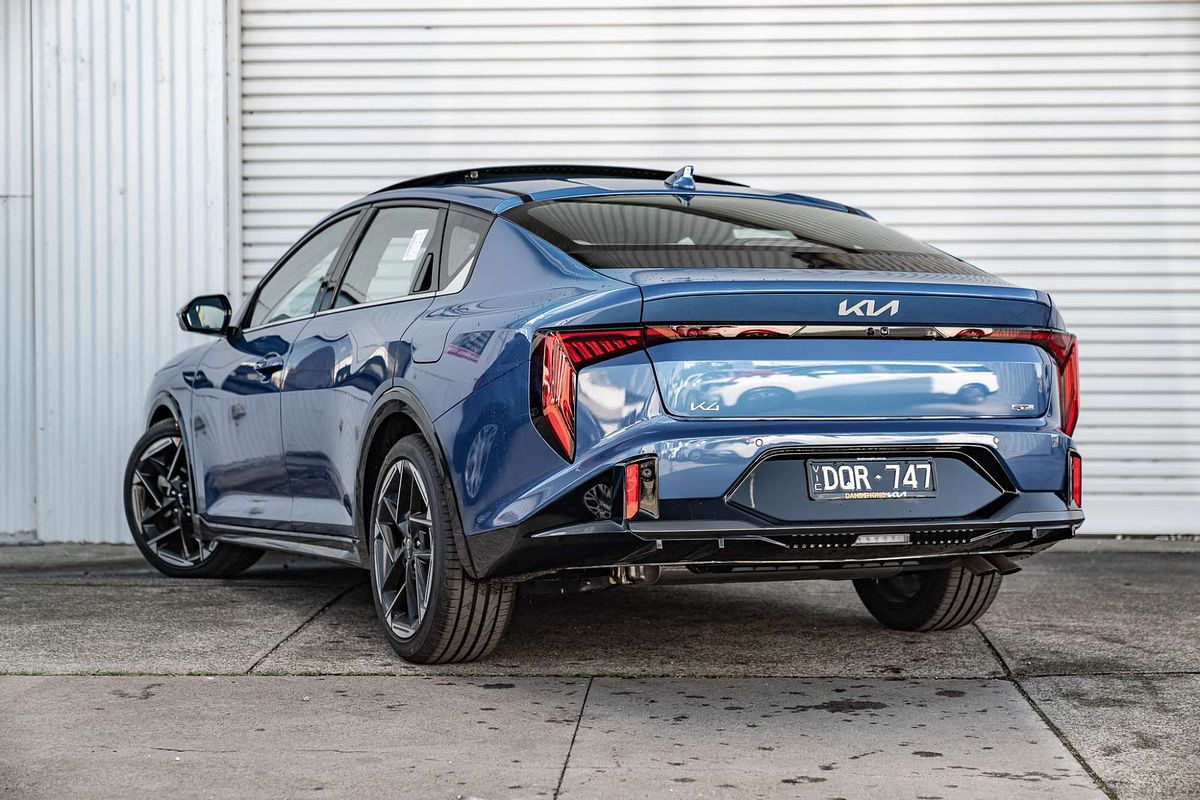 2025 Kia K4 GT-Line CL4m