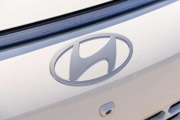 2024 Hyundai STARIA Highlander US4.V3