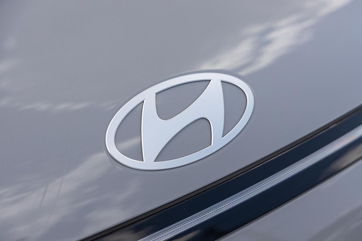 2025 Hyundai Kona Premium N Line SX2.V3