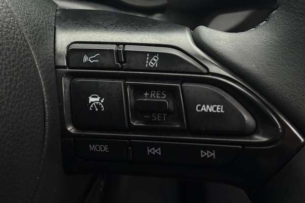 2022 Toyota Yaris SX Hybrid MXPH10R