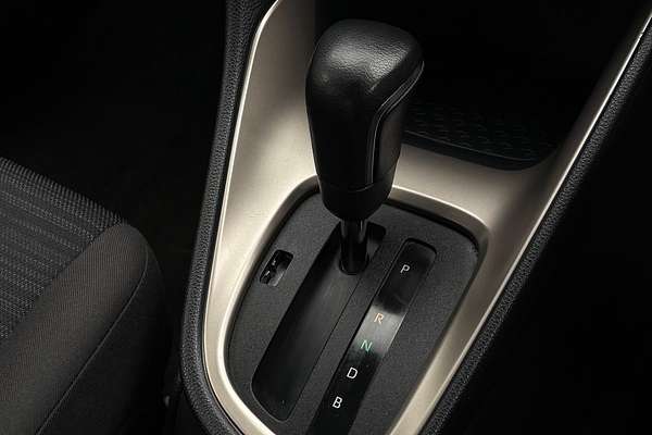 2022 Toyota Yaris SX Hybrid MXPH10R