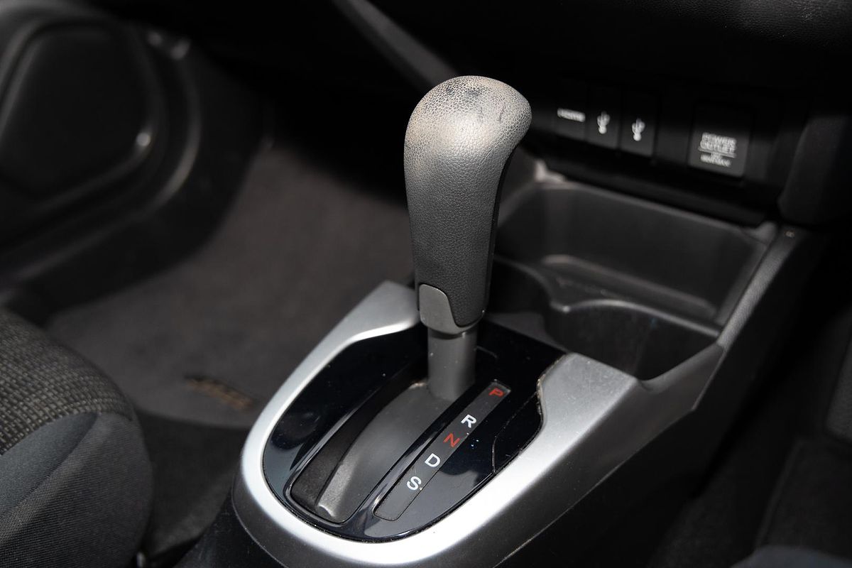 2015 Honda Jazz VTi GF