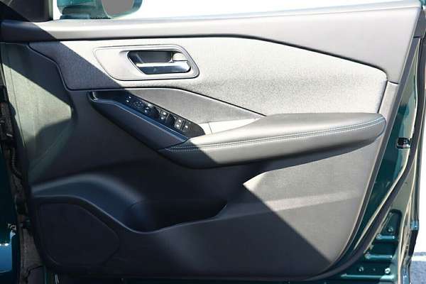 2025 Nissan QASHQAI ST-L J12