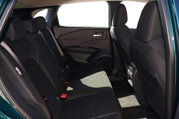 2025 Nissan QASHQAI ST-L J12