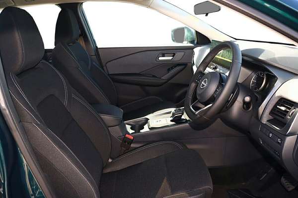 2025 Nissan QASHQAI ST-L J12