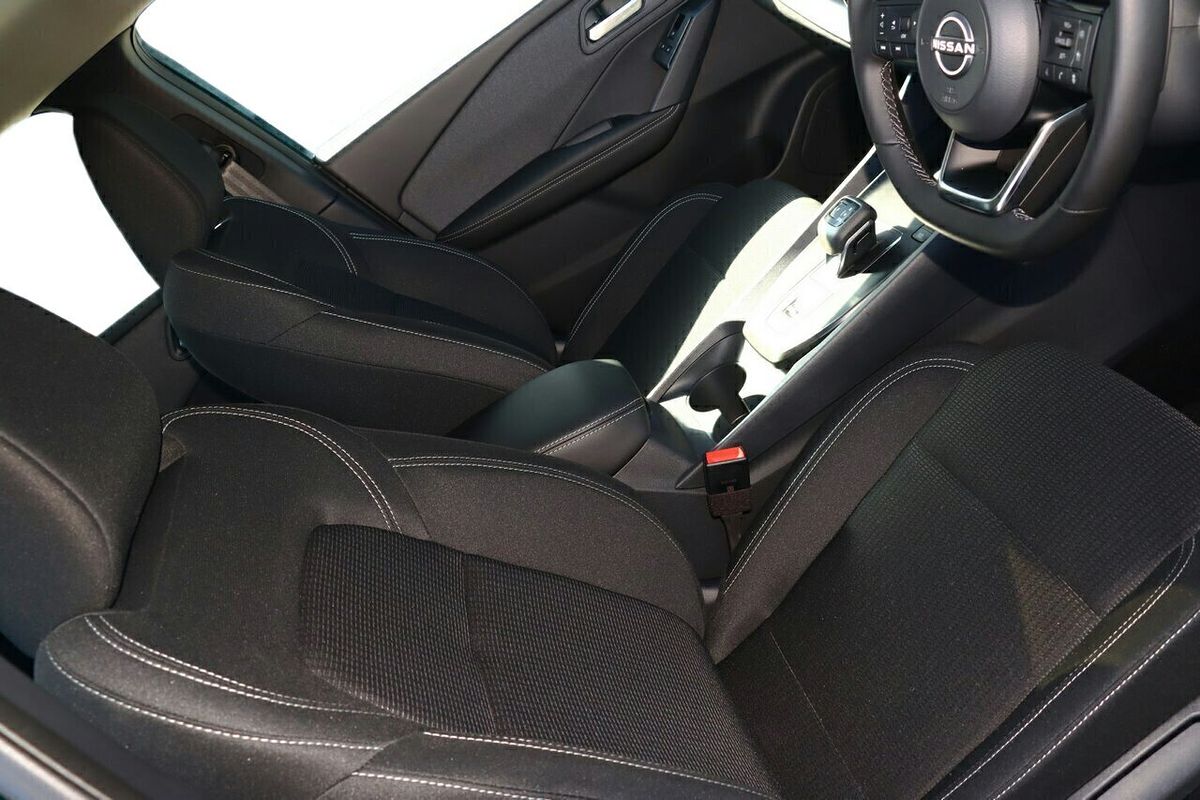 2025 Nissan QASHQAI ST-L J12