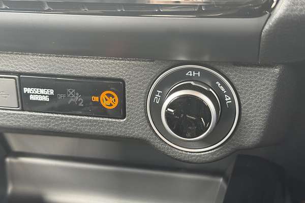 2024 Isuzu D-MAX BLADE 4X4