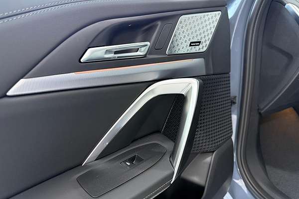 2025 BMW X1 xDrive20i U11