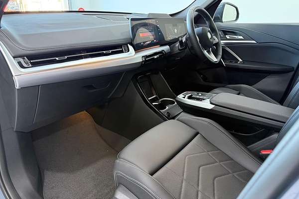 2025 BMW X1 xDrive20i U11