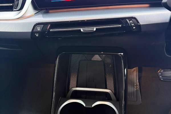 2025 BMW X1 xDrive20i U11