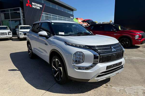 2025 Mitsubishi Outlander PHEV Aspire ZM
