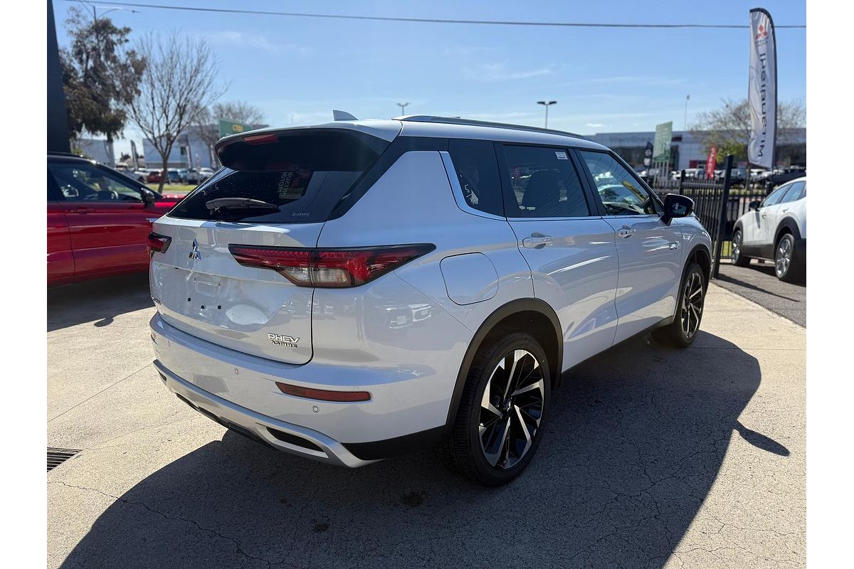 2025 Mitsubishi Outlander PHEV Aspire ZM