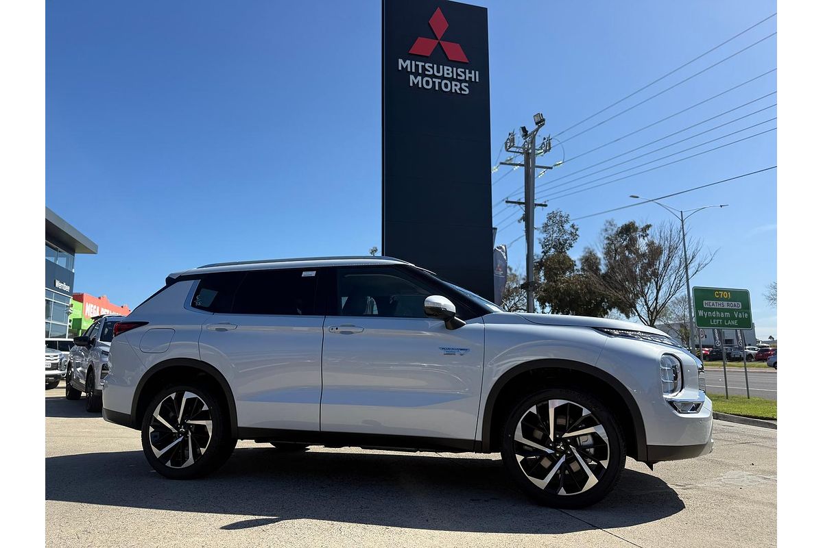 2025 Mitsubishi Outlander PHEV Aspire ZM