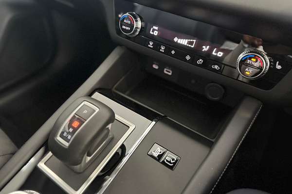 2025 Mitsubishi Outlander PHEV Aspire ZM