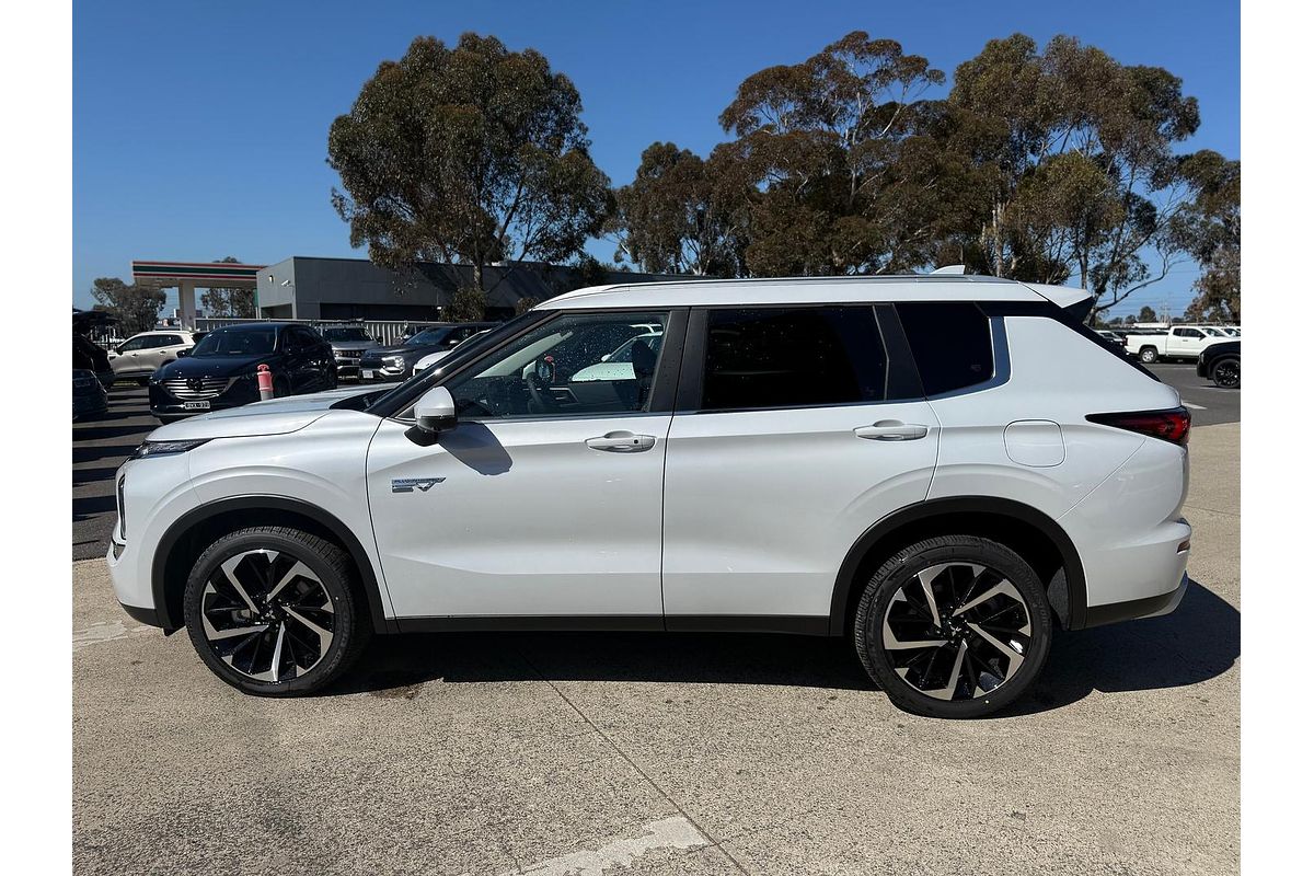 2025 Mitsubishi Outlander PHEV Aspire ZM