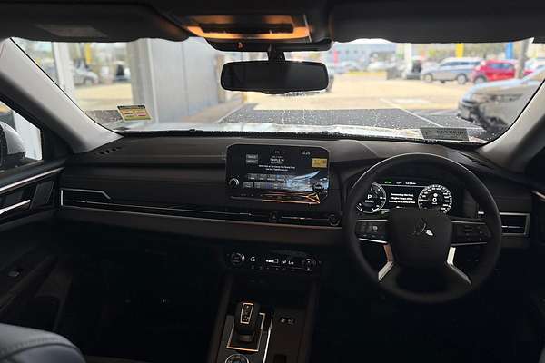 2025 Mitsubishi Outlander PHEV Aspire ZM