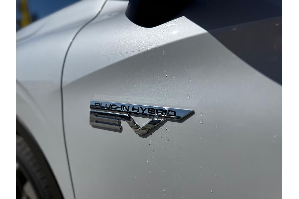 2025 Mitsubishi Outlander PHEV Aspire ZM