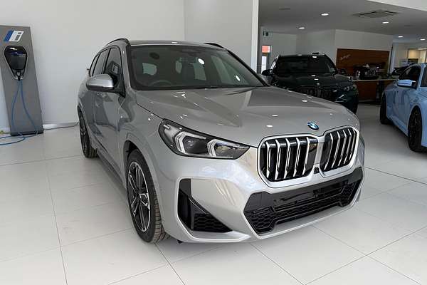 2025 BMW X1 xDrive20i U11