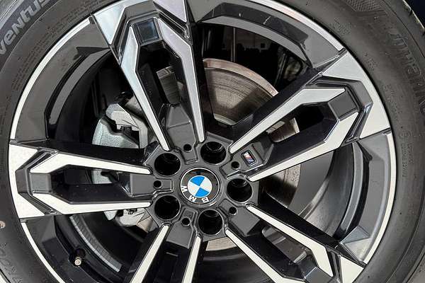 2025 BMW X1 xDrive20i U11