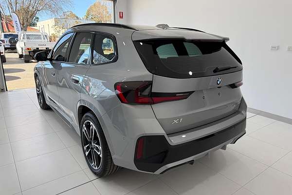 2025 BMW X1 xDrive20i U11