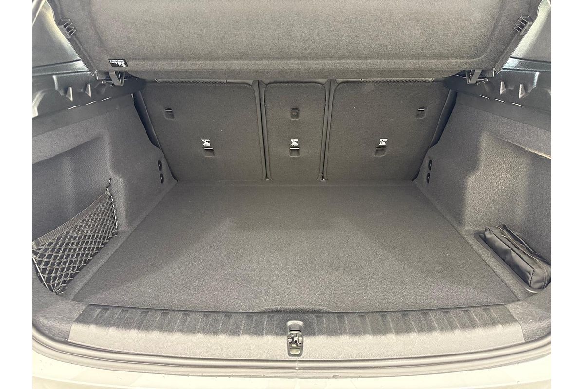 2025 BMW X1 xDrive20i U11