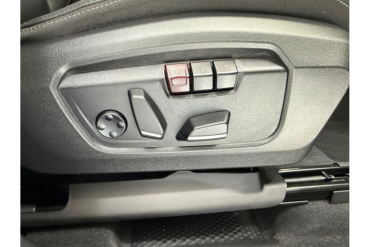 2025 BMW X1 xDrive20i U11