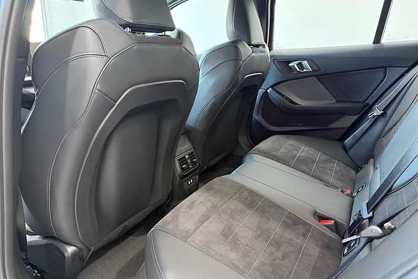 2025 BMW 1 Series 118 M Sport F70