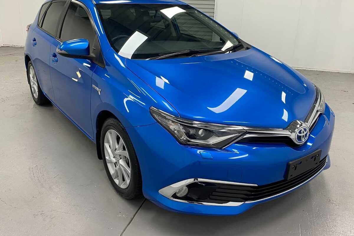 2017 shop corolla hybrid