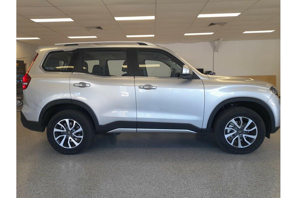 2023 Mahindra Scorpio Z8