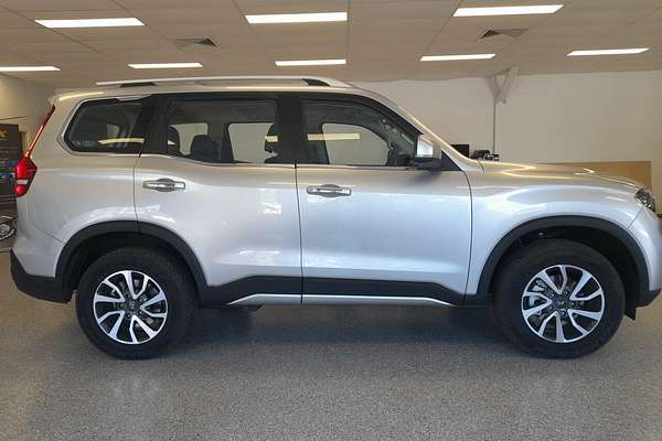 2023 Mahindra Scorpio Z8