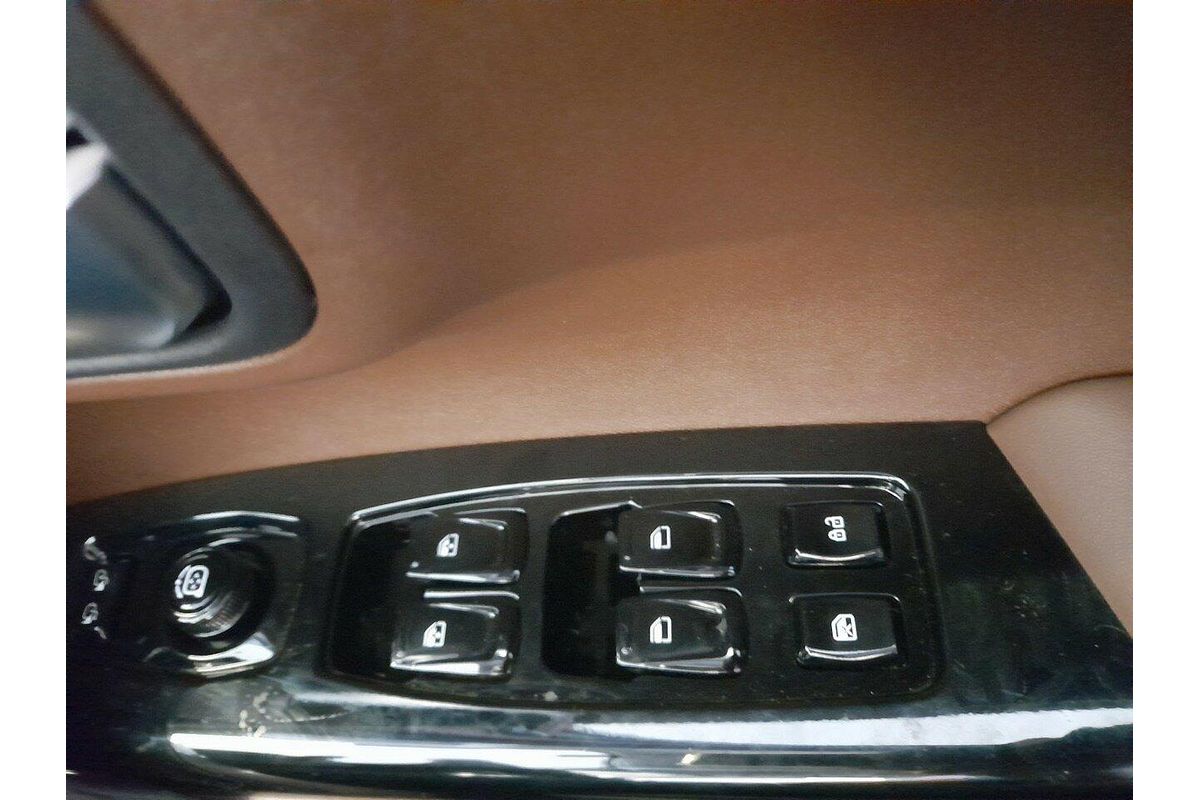 2023 Mahindra Scorpio Z8