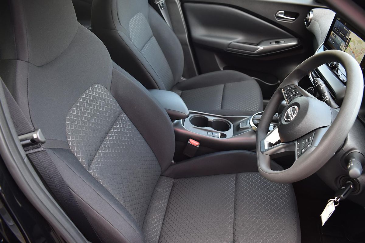 2024 Nissan JUKE ST+ F16