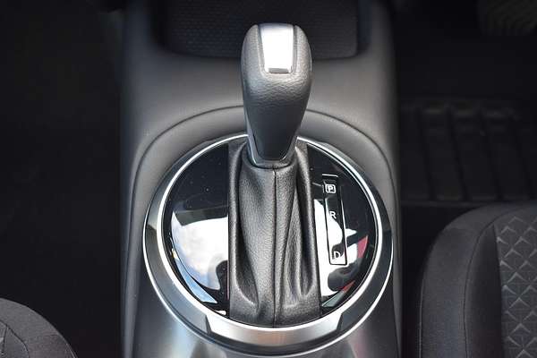 2024 Nissan JUKE ST+ F16