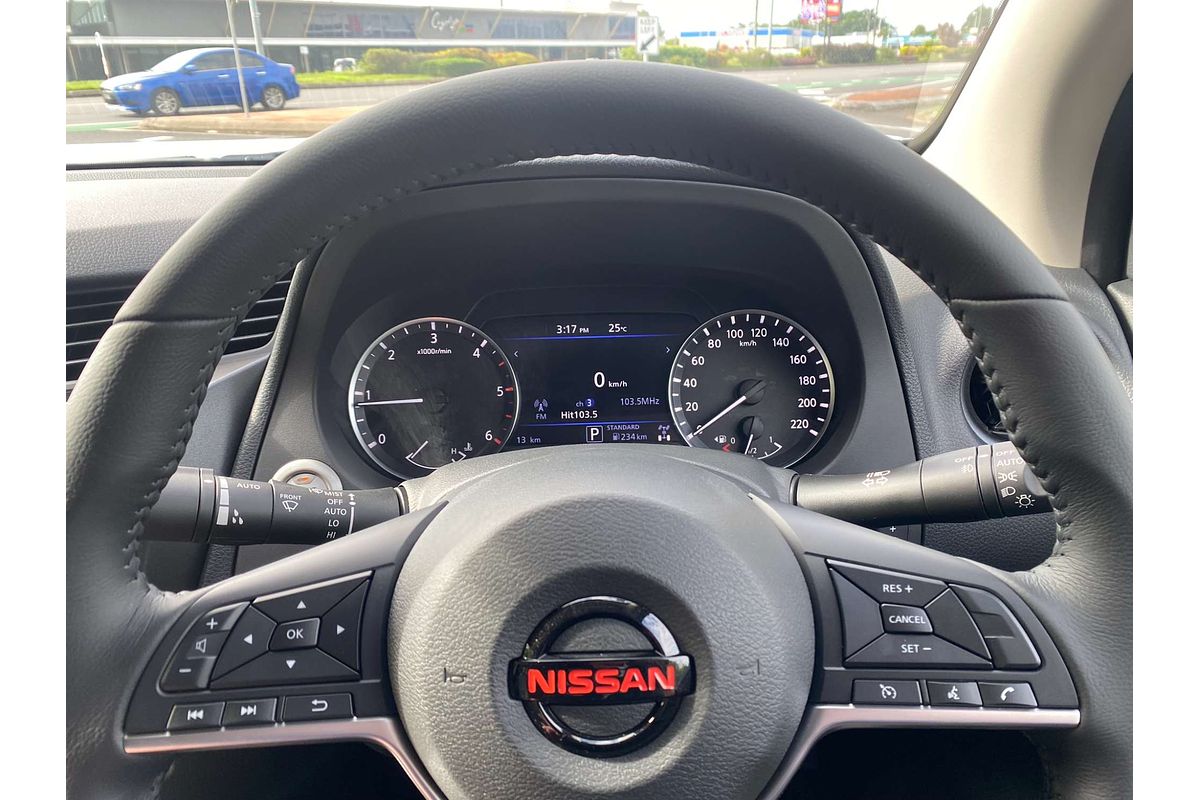 2025 Nissan Navara PRO-4X D23 4X4