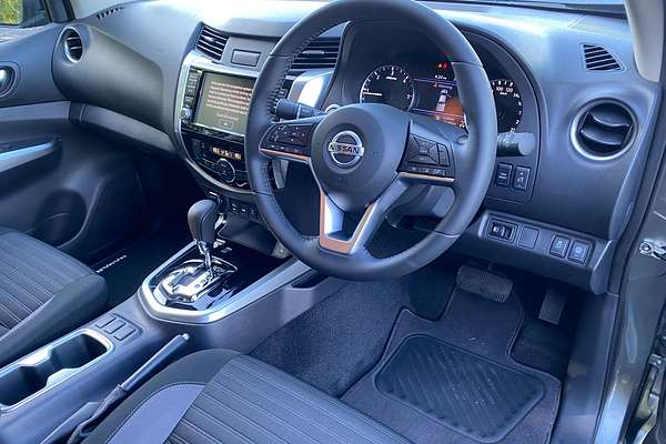 2025 Nissan Navara ST-X D23 4X4