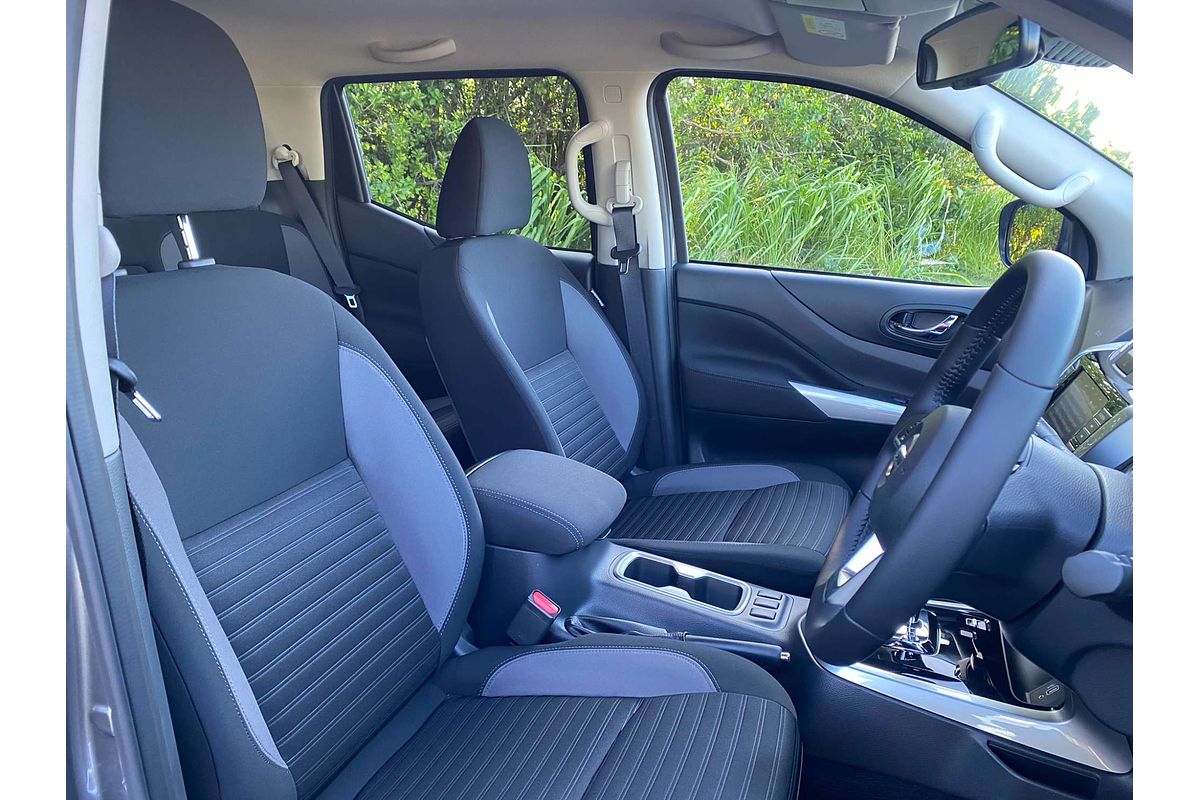 2025 Nissan Navara ST-X D23 4X4