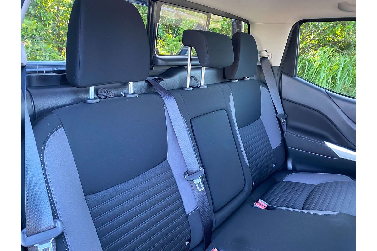 2025 Nissan Navara ST-X D23 4X4