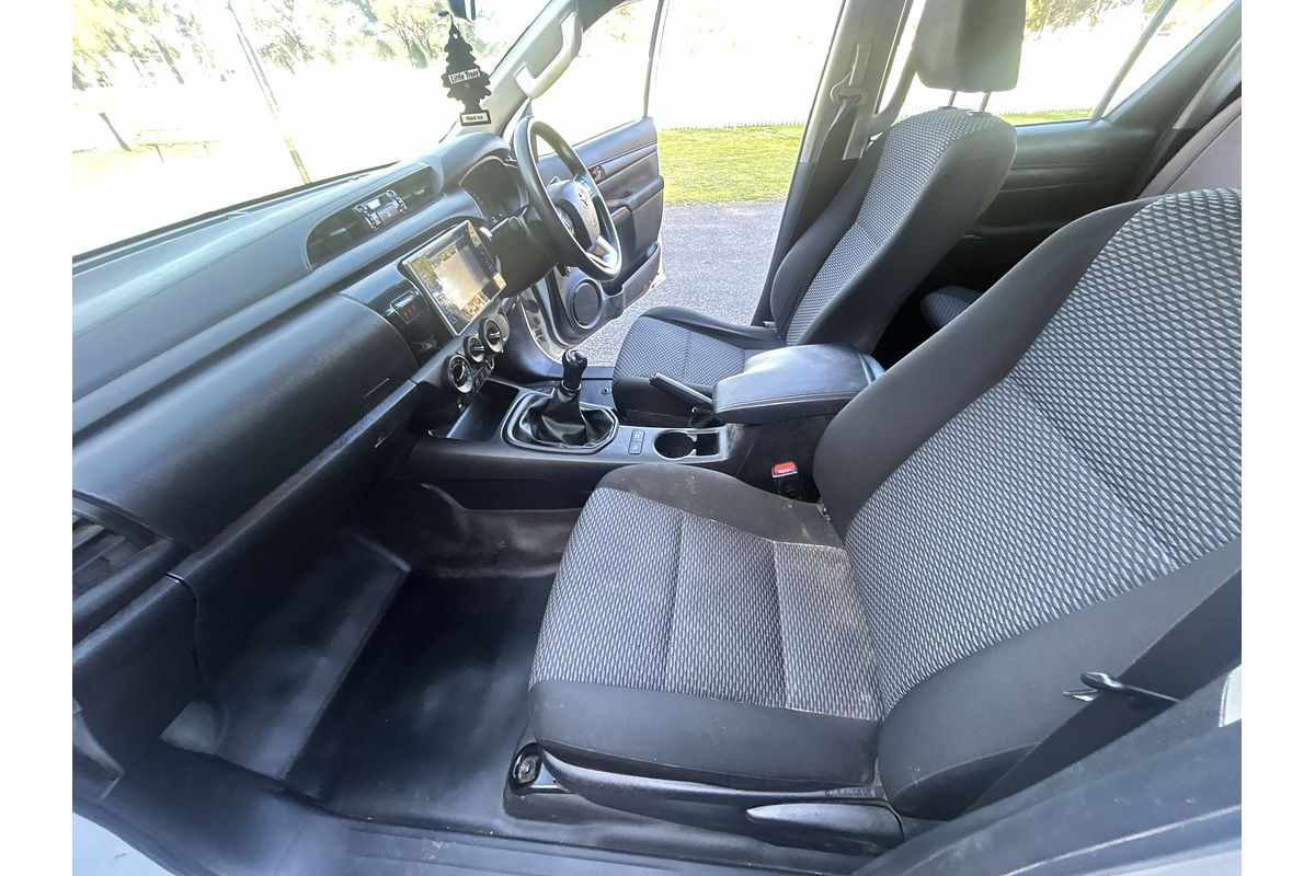 2015 Toyota Hilux Workmate TGN121R Rear Wheel Drive