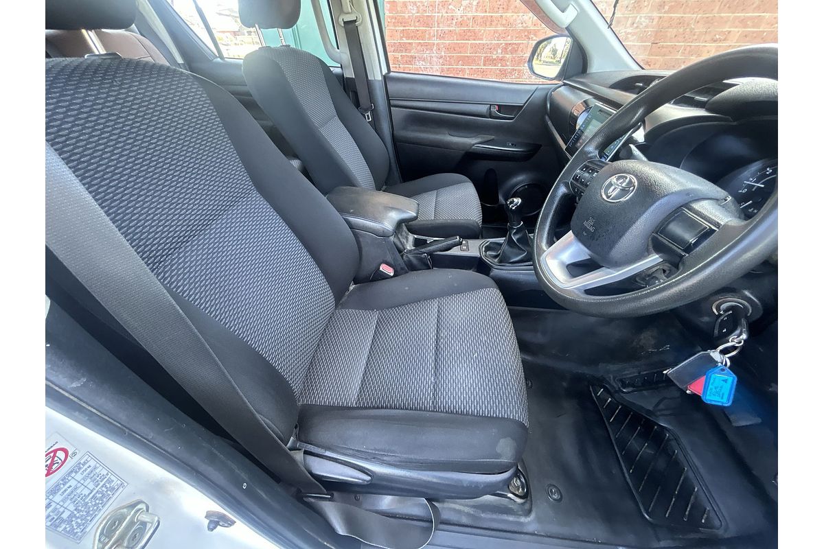 2015 Toyota Hilux Workmate TGN121R Rear Wheel Drive