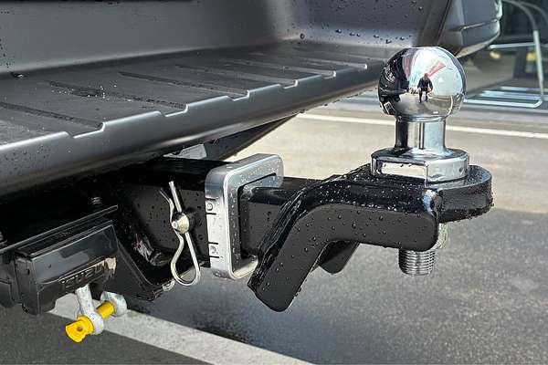 2025 Isuzu D-MAX X-TERRAIN 4X4