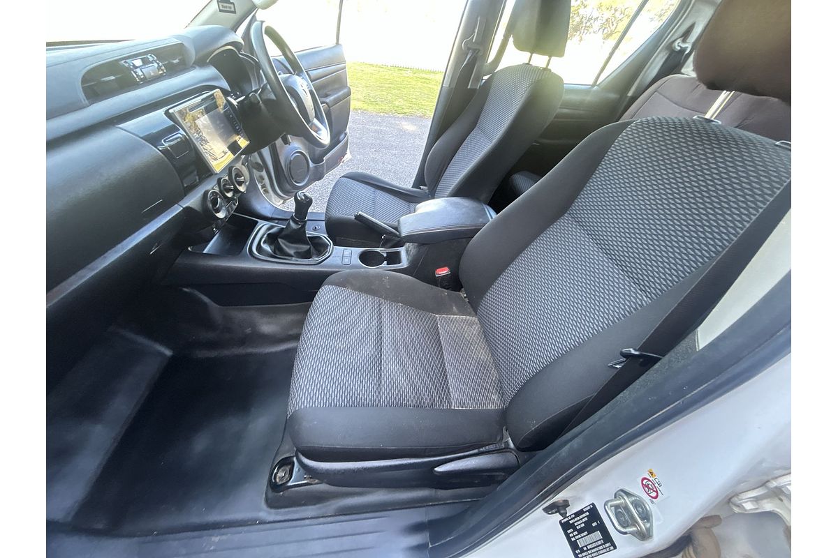 2015 Toyota Hilux Workmate TGN121R Rear Wheel Drive